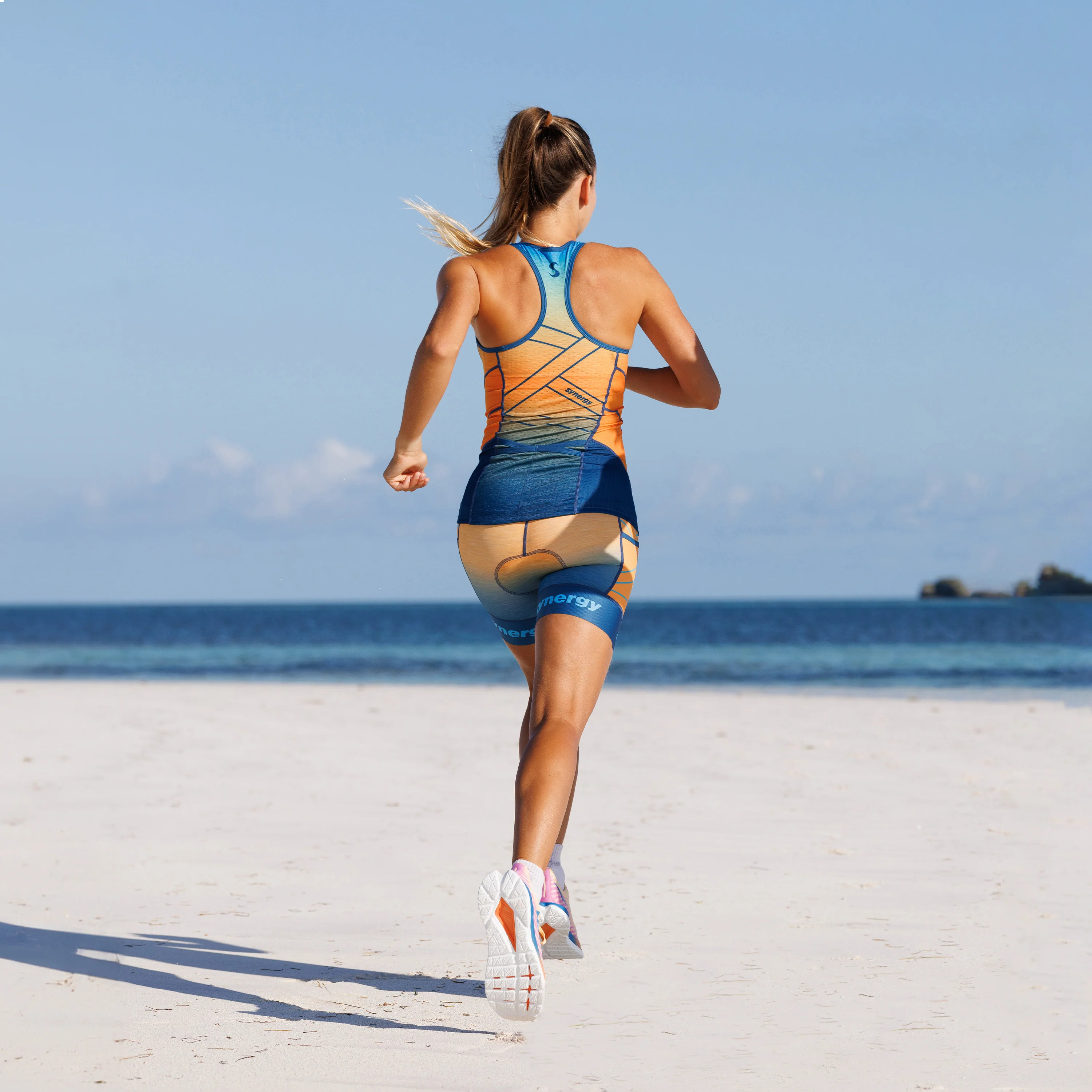 Women's Pro Tri Shorts, 6" - Image 6